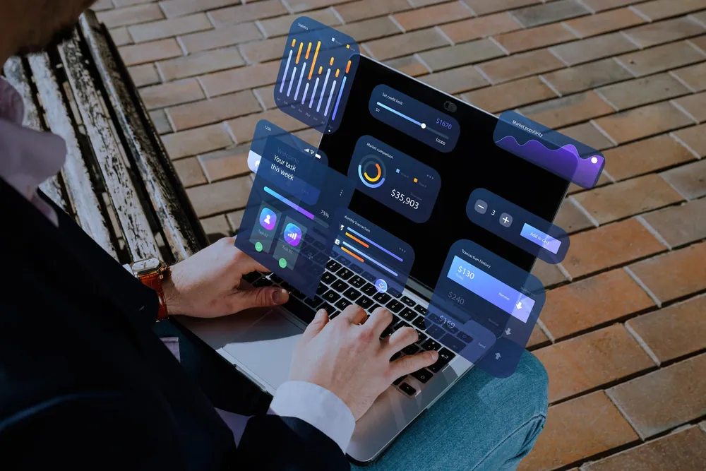 block-tech-laptop-1